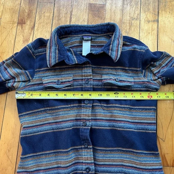 Patagonia Women’s Long-Sleeved Fjord Flannel Shirt Gaucho Stripe Classic Navy 6 - Picture 4 of 7